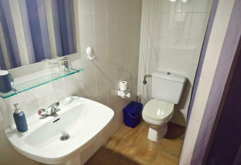 غرفة قياسية, La Gerencia