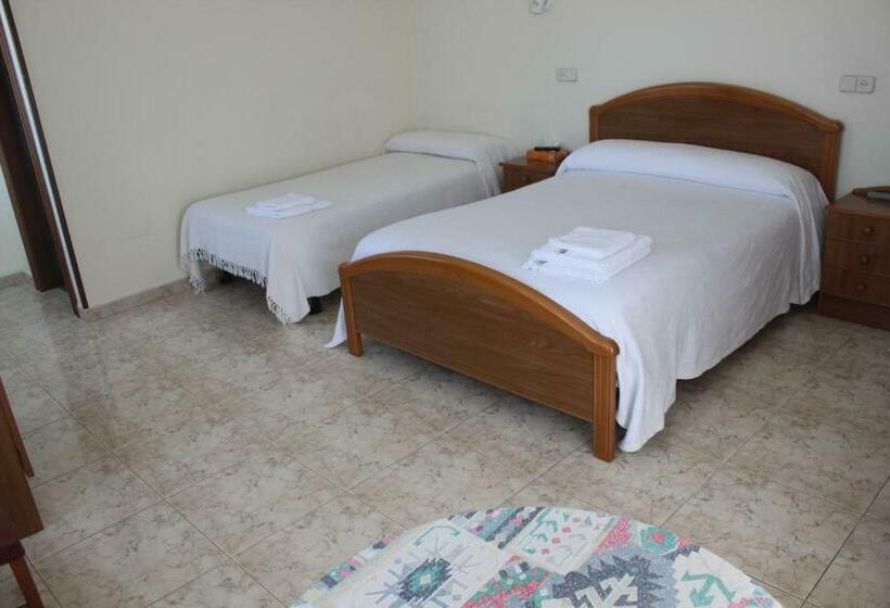 패밀리 룸, O Cruceiro