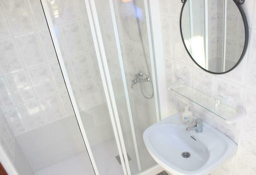 패밀리 룸, O Cruceiro