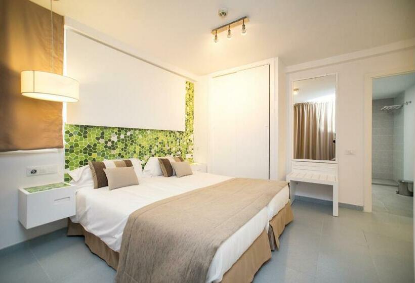 Полулюкс, Livvo Anamar Suites