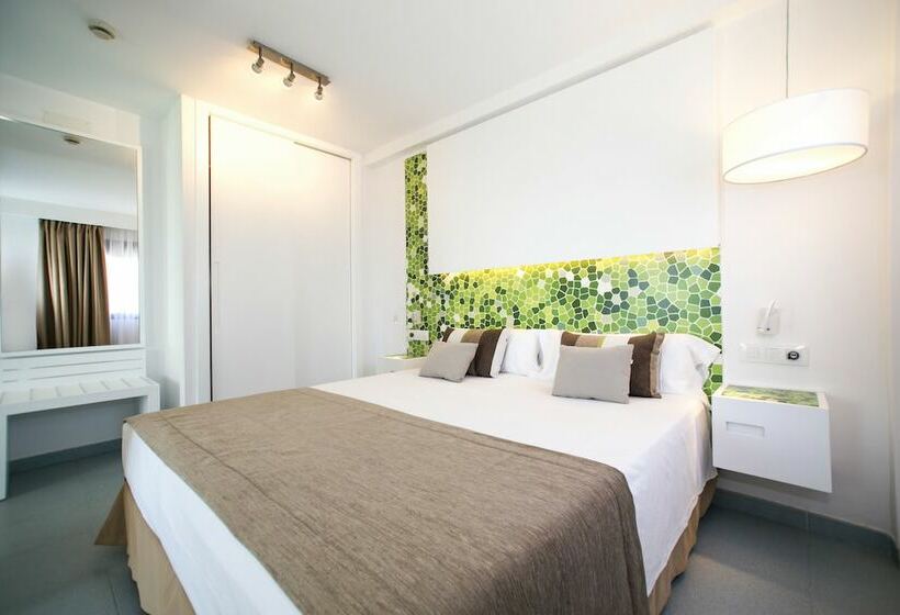 Полулюкс, Livvo Anamar Suites