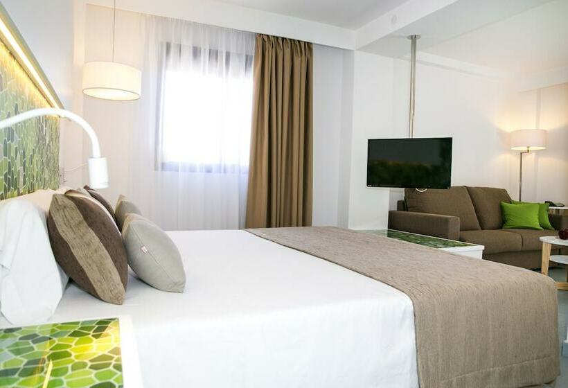 Полулюкс, Livvo Anamar Suites