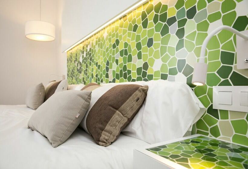 Полулюкс, Livvo Anamar Suites