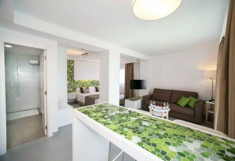 سوییت جونیور سوپریور, Livvo Anamar Suites