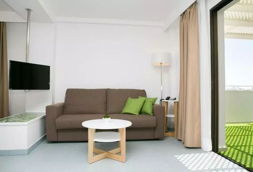 سوییت جونیور سوپریور, Livvo Anamar Suites