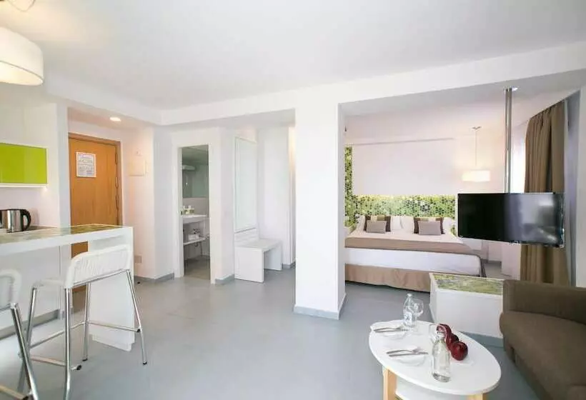 سوییت جونیور سوپریور, Livvo Anamar Suites