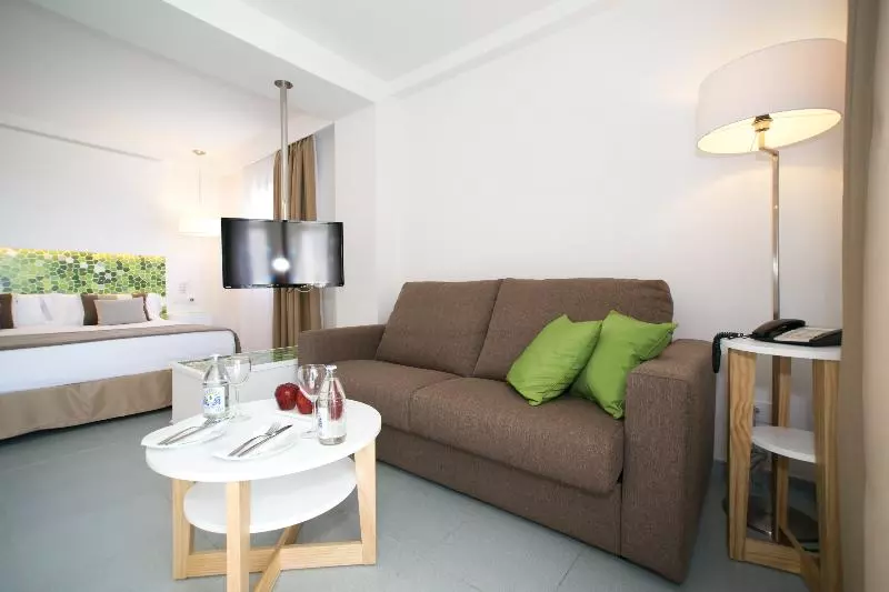 سوییت جونیور سوپریور, Livvo Anamar Suites