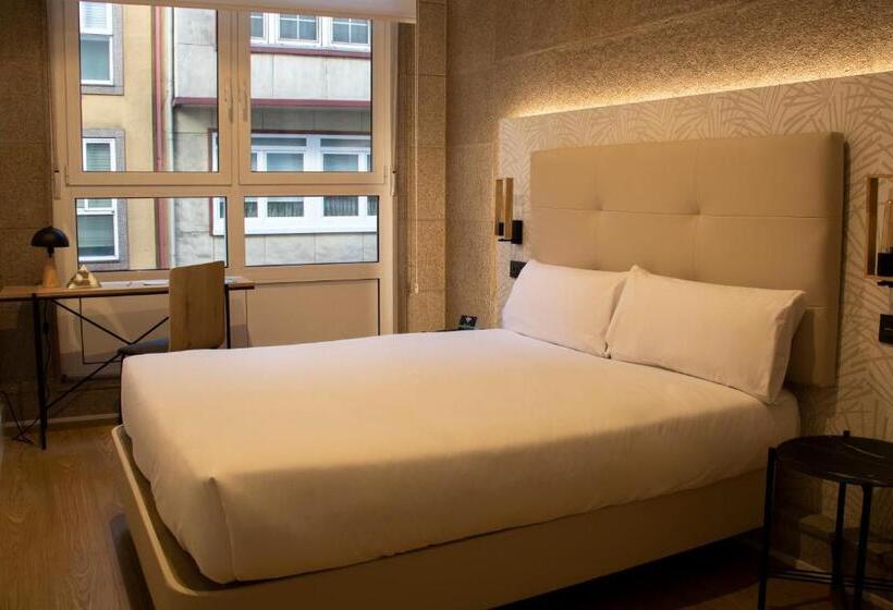 اتاق استاندارد, Alda Orzán