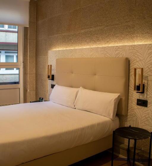 اتاق استاندارد, Alda Orzán