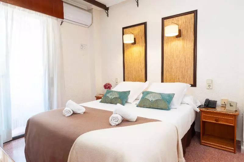 اتاق استاندارد یک نفره, Eden Mar