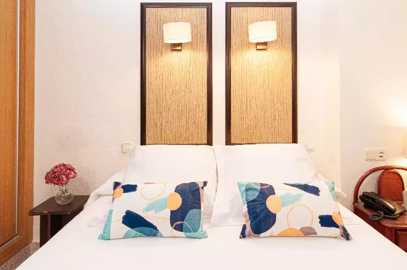 Economy-huone, Eden Mar