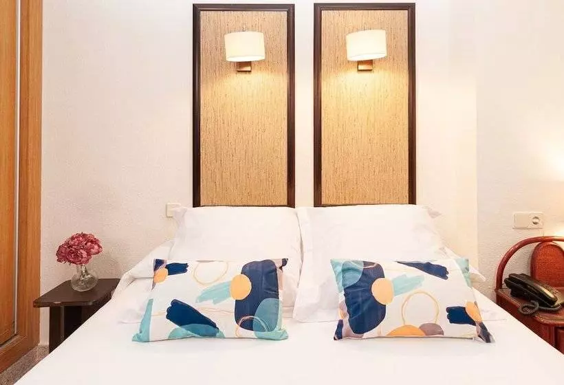 Economy-huone, Eden Mar