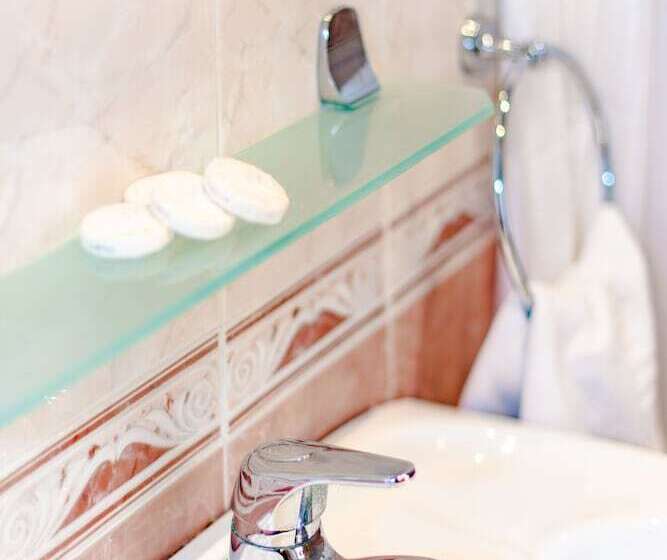 اتاق استاندارد سه نفره, Eden Mar