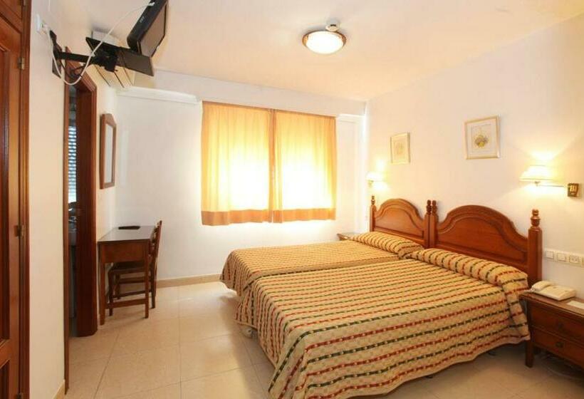 Camera Tripla Standard, El Cisne Verde