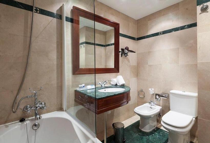 Номер Стандарт, Exe Laietana Palace