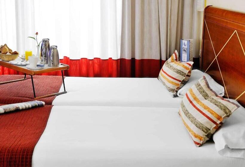 Номер Стандарт, Exe Laietana Palace