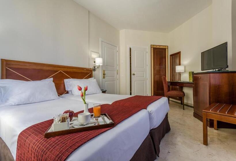 Номер Стандарт, Exe Laietana Palace