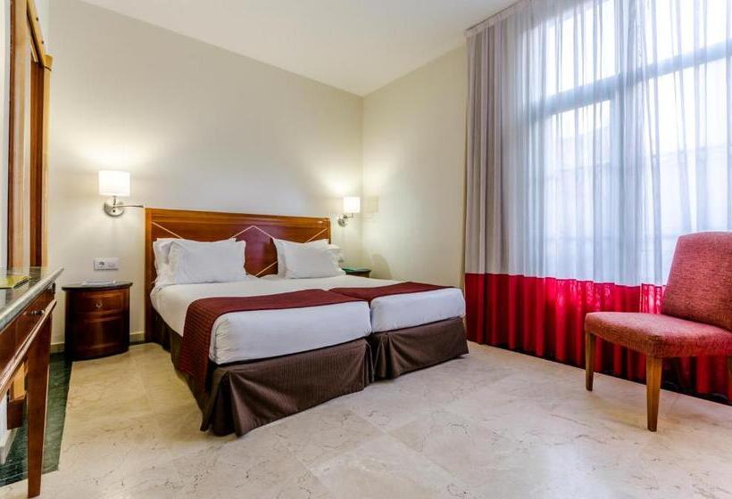 Номер Стандарт, Exe Laietana Palace