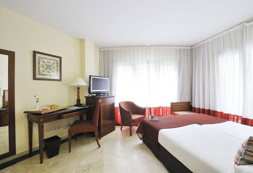 Номер Стандарт, Exe Laietana Palace