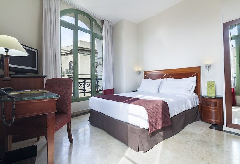 Номер Стандарт, Exe Laietana Palace