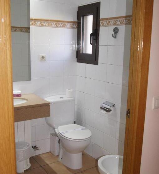 חדר קלאסי לארבעה, Hostal Cal Batista