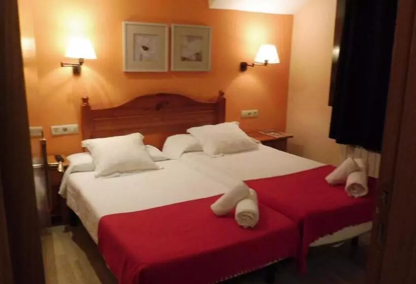 Chambre Standard, Hostal Cal Batista