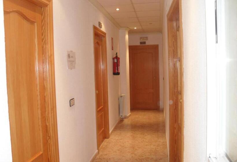 חדר סטנדרט לשלושה, Hostal La Paz