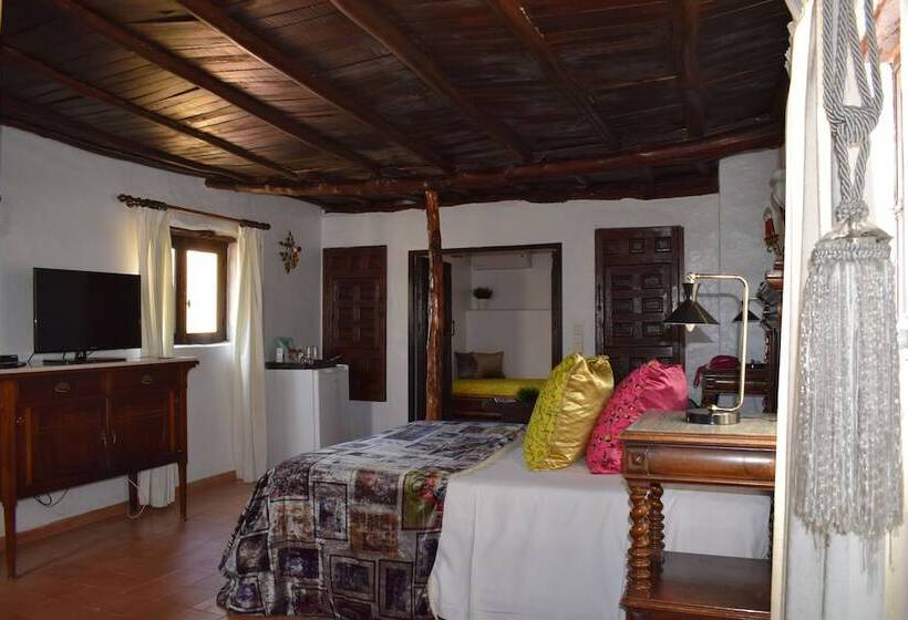 סוויטת ג'וניור, Pikes Ibiza - Adults Only