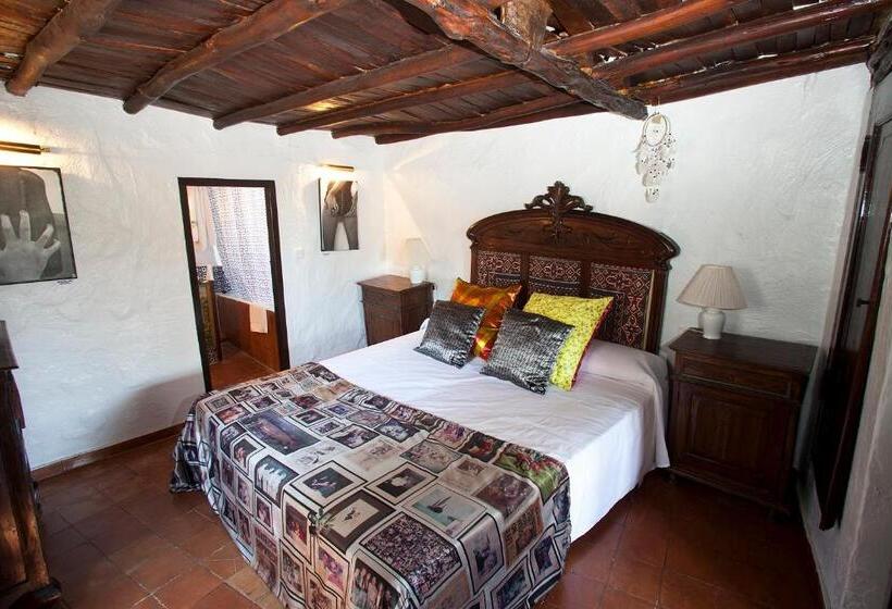 סוויטת ג'וניור, Pikes Ibiza - Adults Only