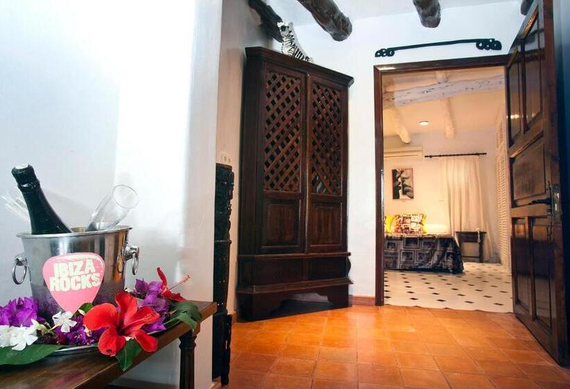 סוויטת ג'וניור, Pikes Ibiza - Adults Only