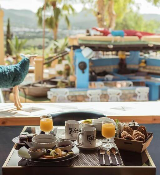 סוויטת ג'וניור, Pikes Ibiza - Adults Only