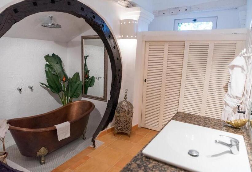 סוויטה, Pikes Ibiza - Adults Only