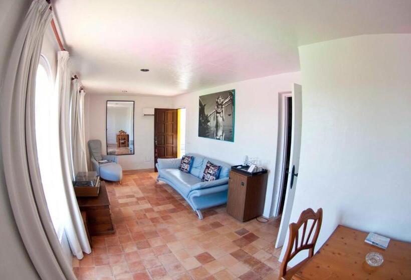 סוויטת ג'וניור, Pikes Ibiza - Adults Only