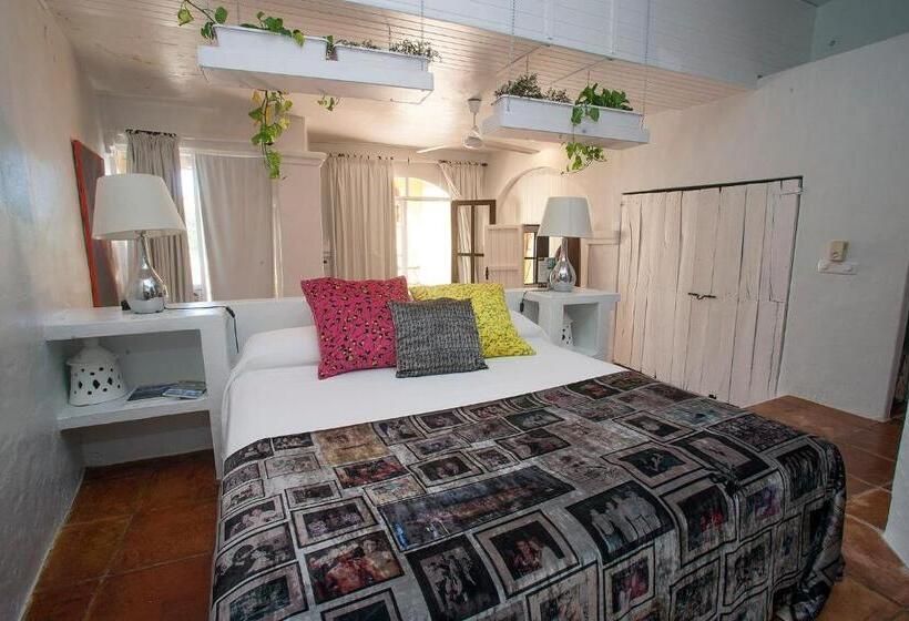 סוויטה, Pikes Ibiza - Adults Only