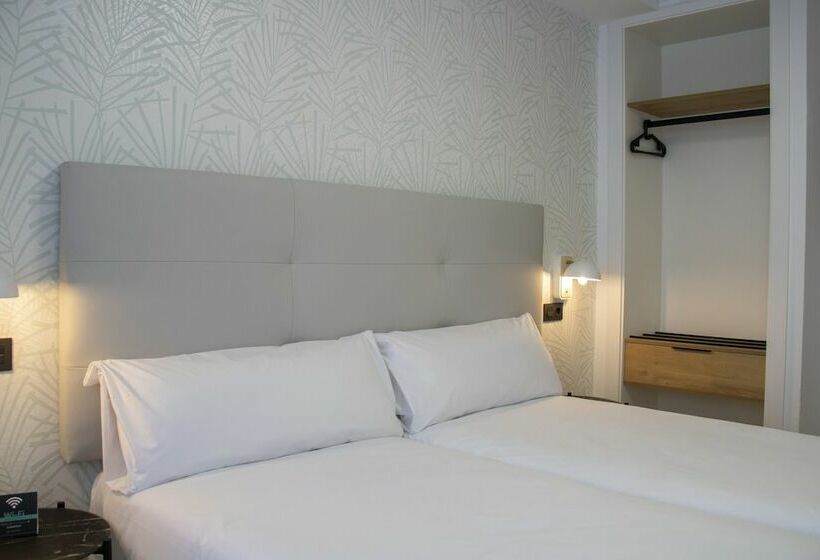 اتاق استاندارد, Alda Orzán