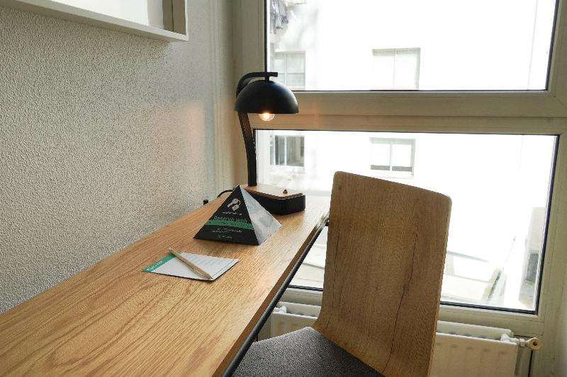 اتاق استاندارد, Alda Orzán