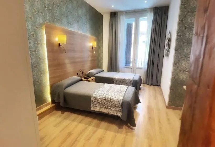 Camera Standard, Hostal Aguilar