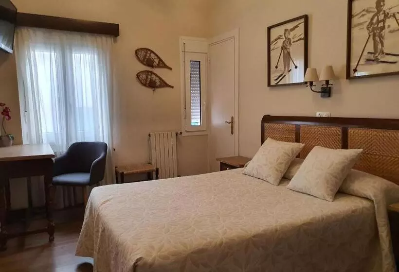 Basis Zimmer, Hostal Canigó
