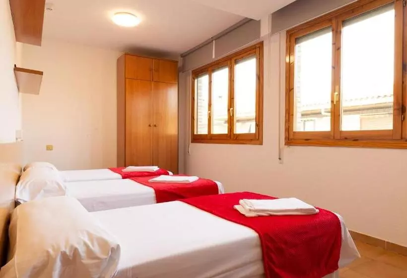 Standard Kolmen Hengen Huone, Hostal Legaz