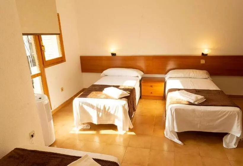 Standard Kolmen Hengen Huone, Hostal Legaz