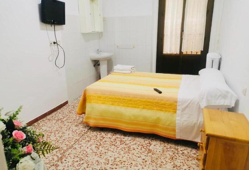 اتاق استاندارد با سرویس بهداشتی مشترک, Hostal Ruano