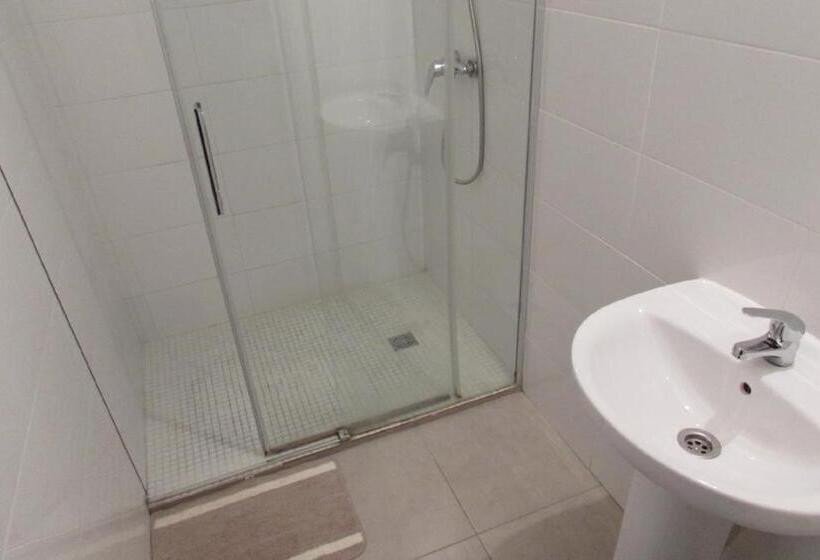 اتاق استاندارد با سرویس بهداشتی مشترک, Hostal Ruano