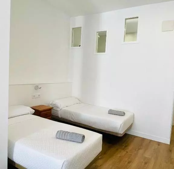 اتاق کلاسیک خانوادگی, Hostal Ruano