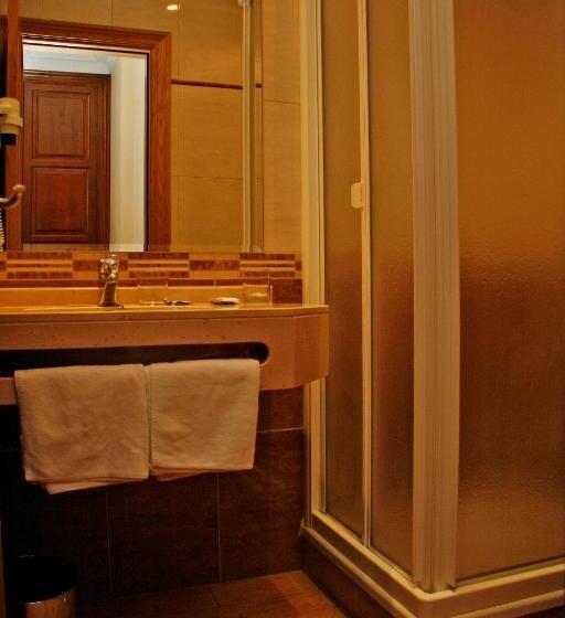 اتاق استاندارد یک نفره, Hostal Victoria I