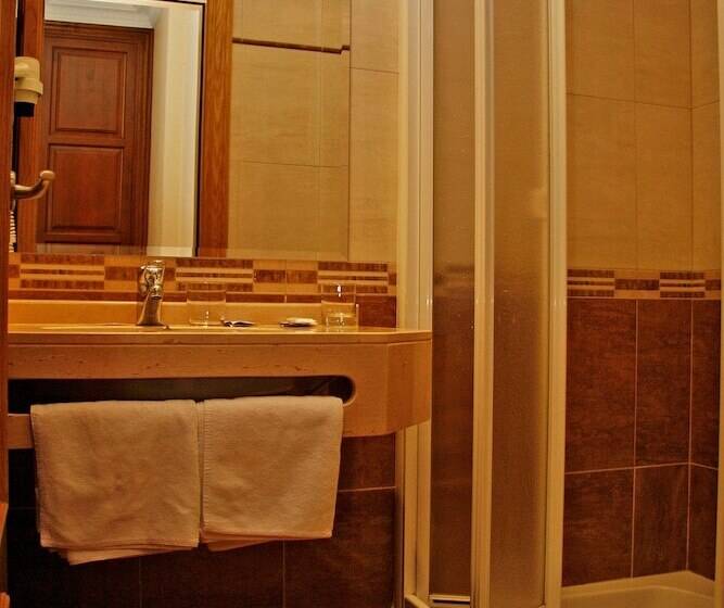 اتاق استاندارد یک نفره, Hostal Victoria I