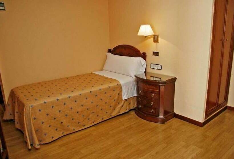 اتاق استاندارد یک نفره, Hostal Victoria I