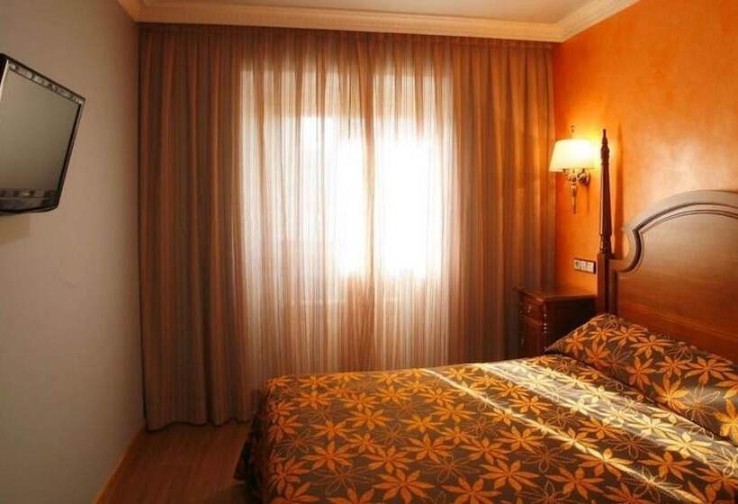 اتاق استاندارد چهار تخته, Hostal Victoria I