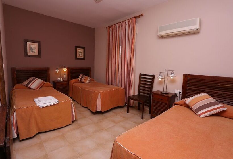 스탠다드 트리플 룸, Andalucia