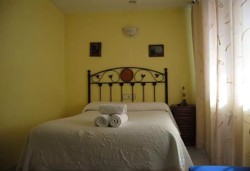 Quarto Familiar, Hostal Algodón