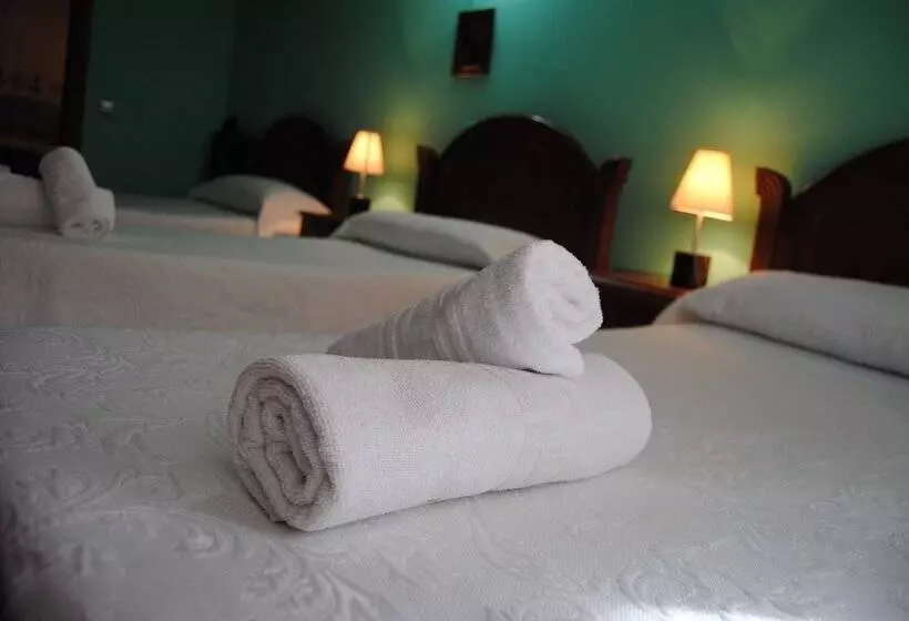 Quarto Familiar, Hostal Algodón